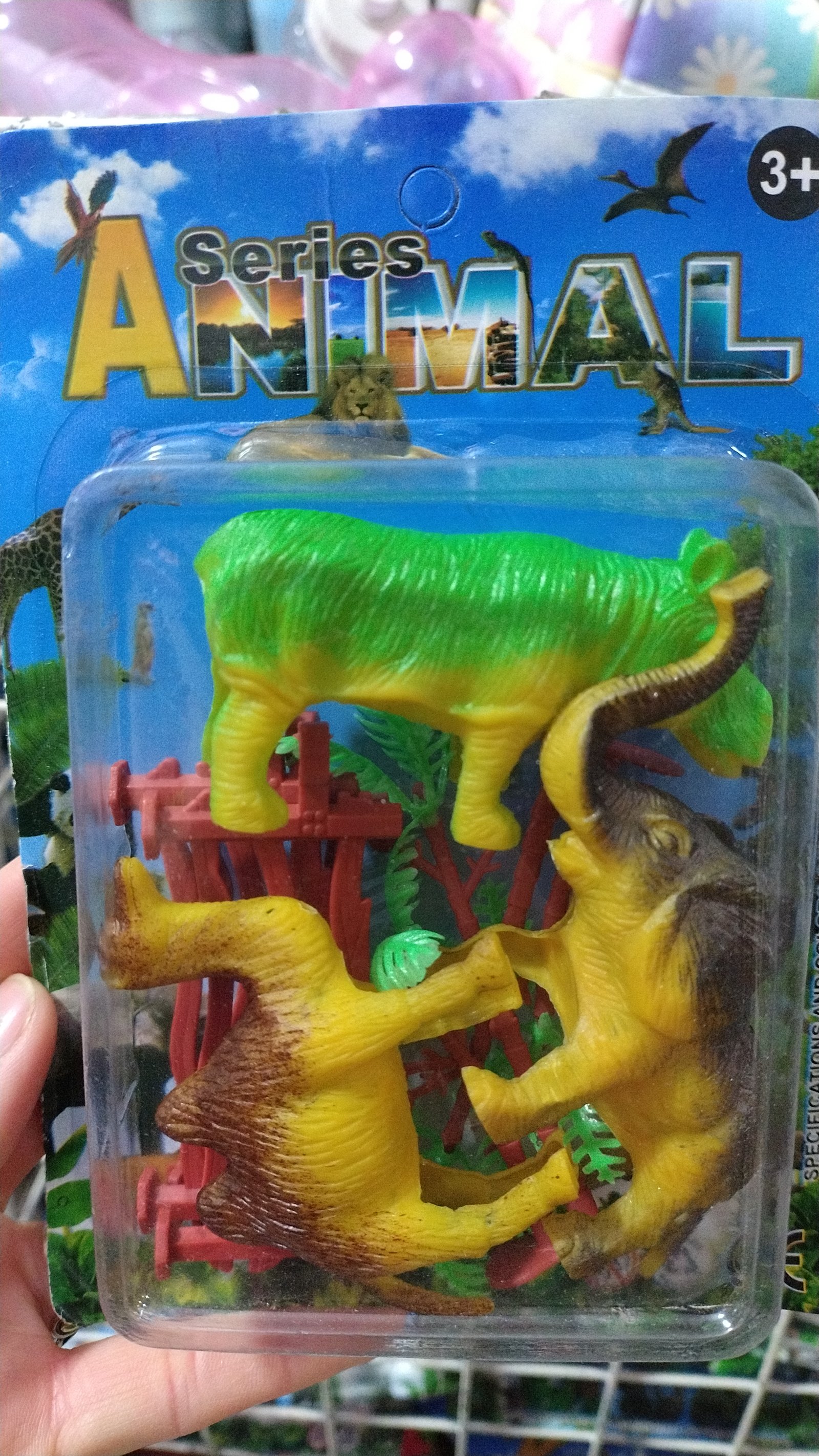 ANIMAL X3 + ARBOLES + CERCA